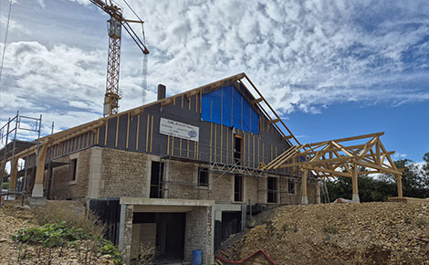 construction neuve d’une piscine et d’une habitation